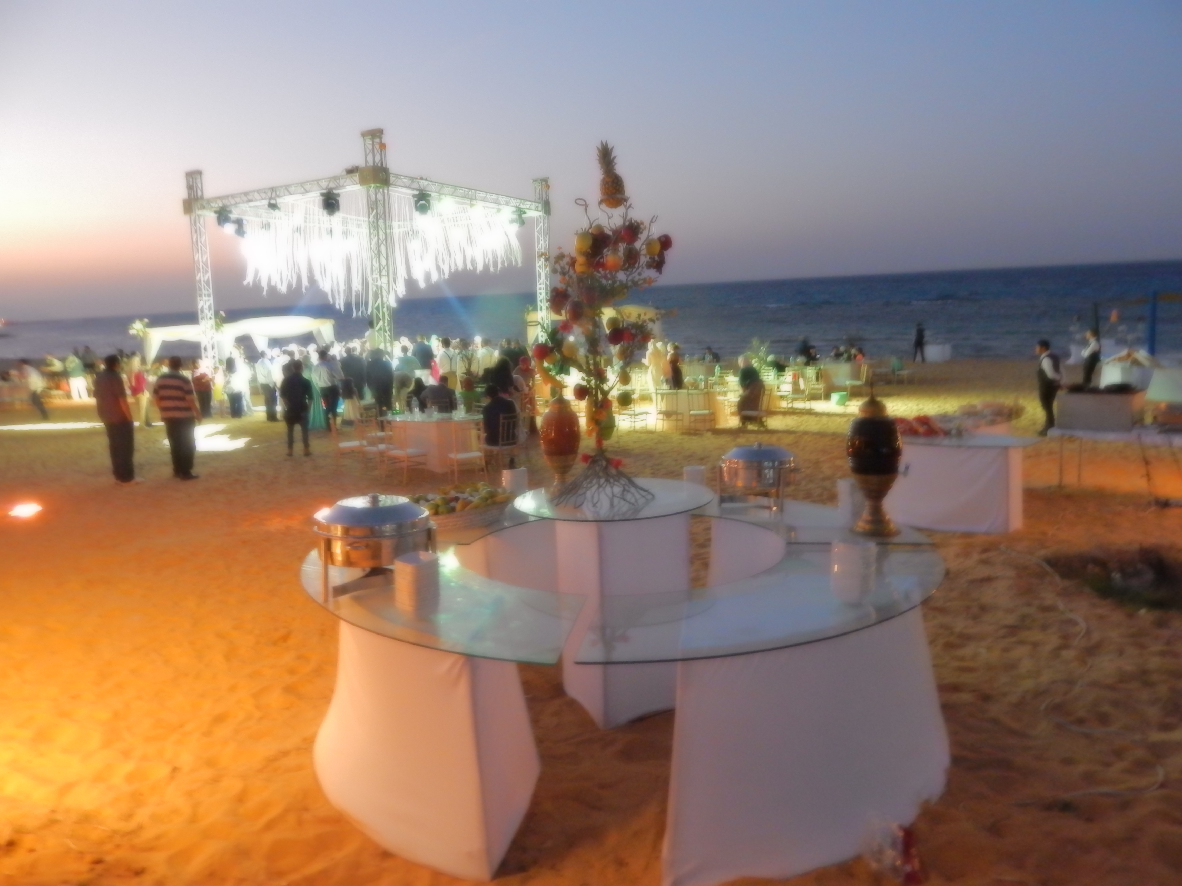 Macho Beach Wedding Theme